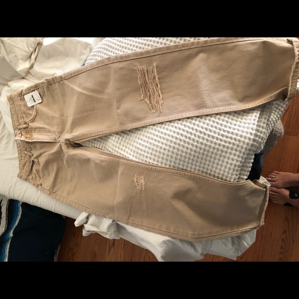 NWT Free People Dakota Ripped Knee Straight Jeans